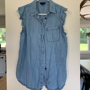 WHO WHAT WEAR denim top with ruffle sleeves. Size Small